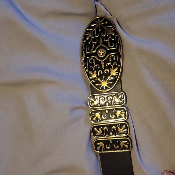 Chicos - Picture 4 of 7